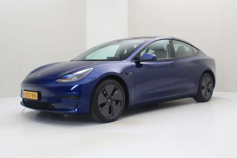 Tesla Model 3 (2021)