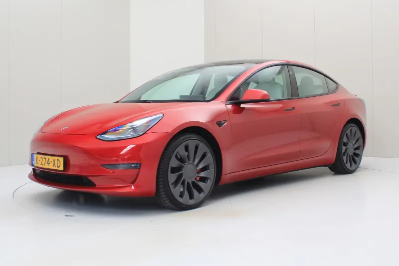 Tesla Model 3 (2021)