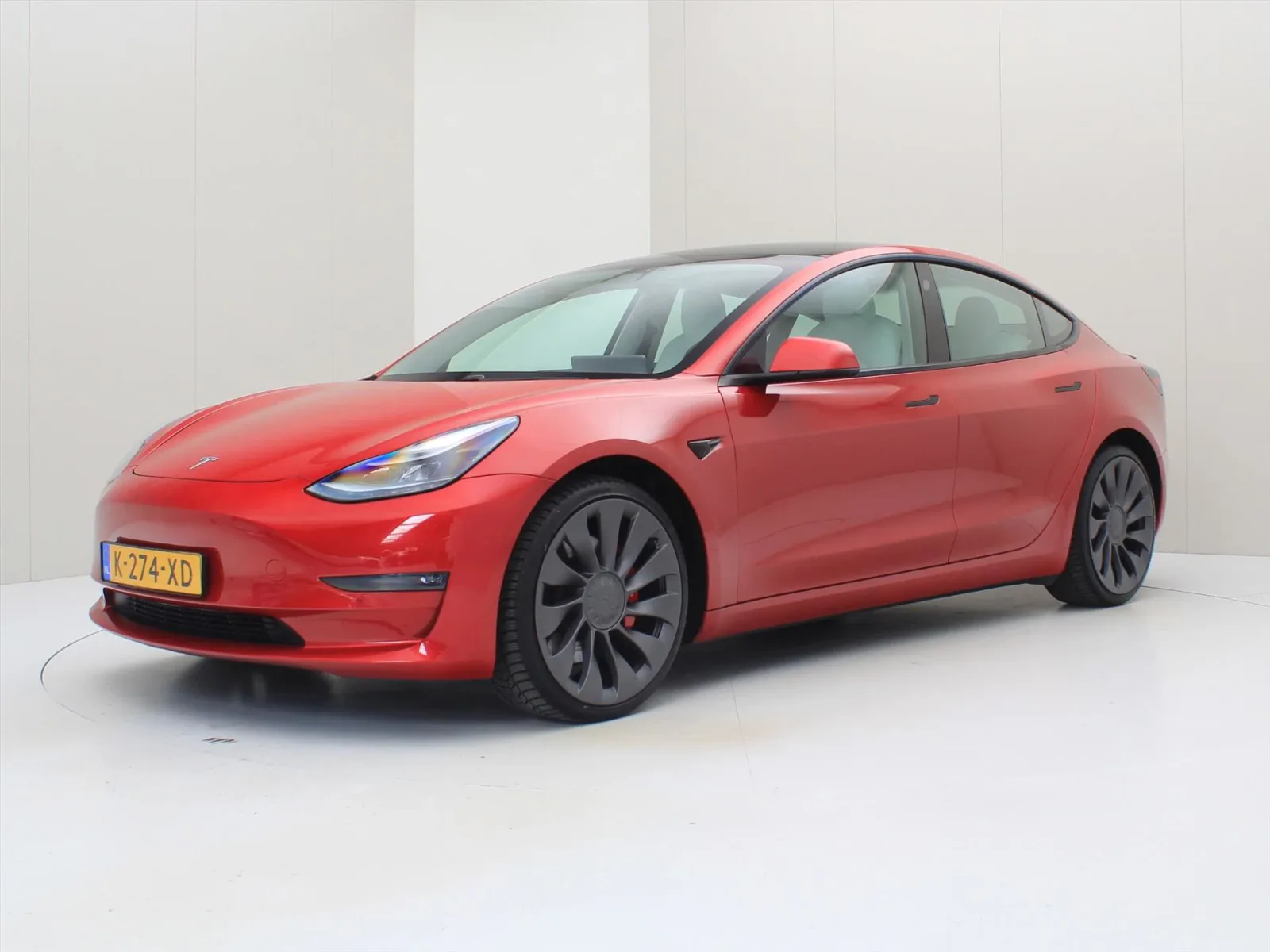 Tesla Model 3 (2021) — foto 1
