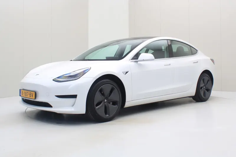 Tesla Model 3 (2020)