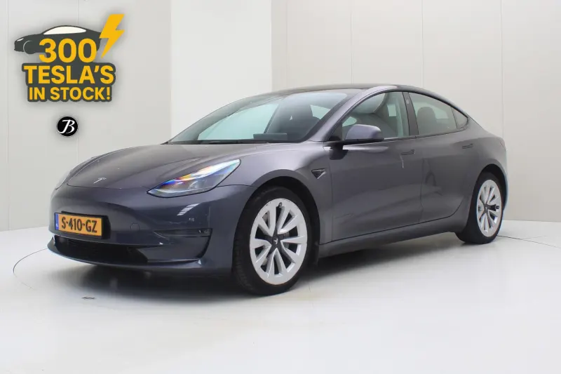 Tesla Model 3 (2022)