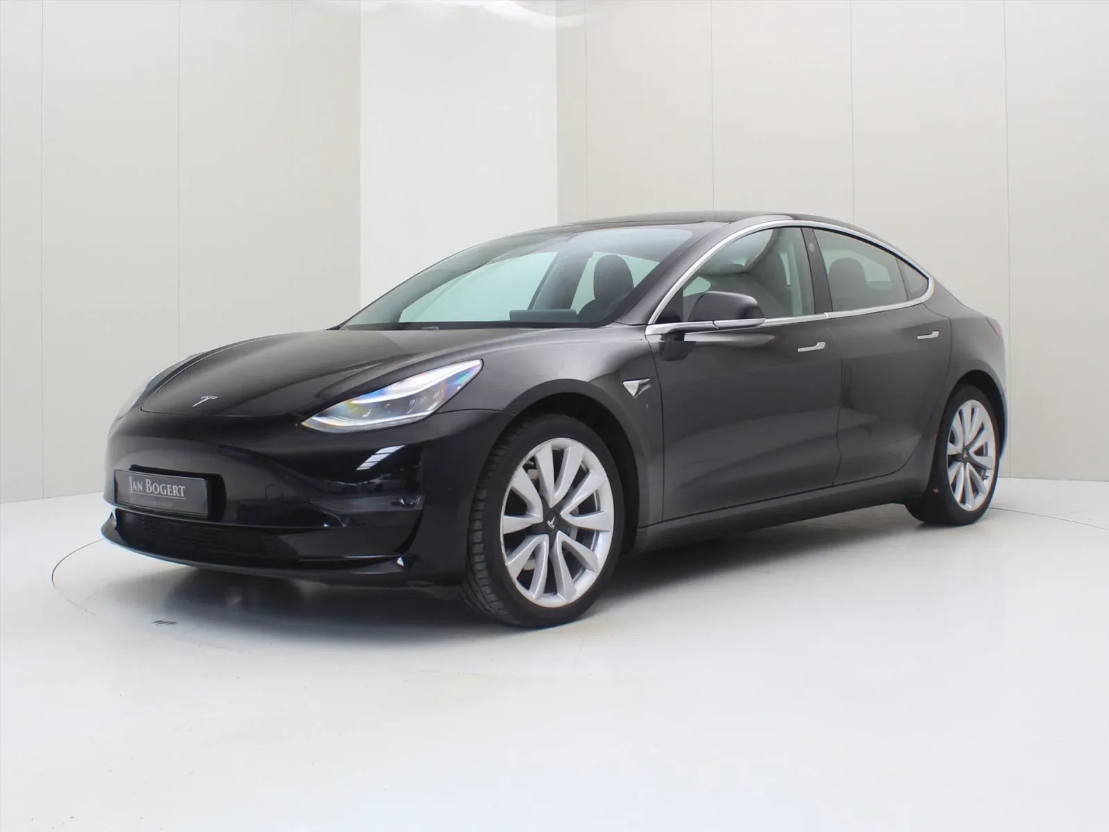 Tesla Model 3 (2020) — foto 1