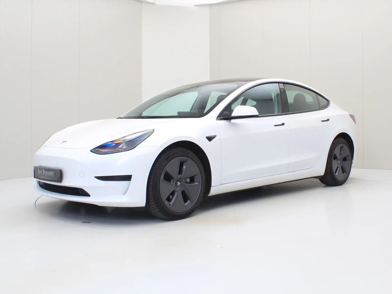 Tesla Model 3 (2022) — foto 1