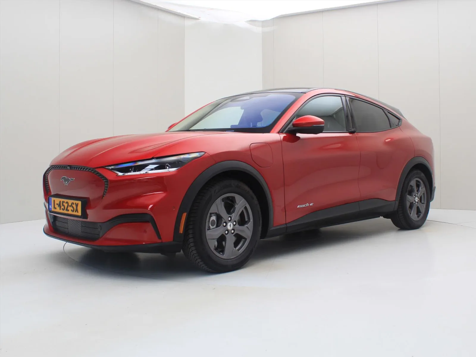 Ford Mustang (2021) — foto 1