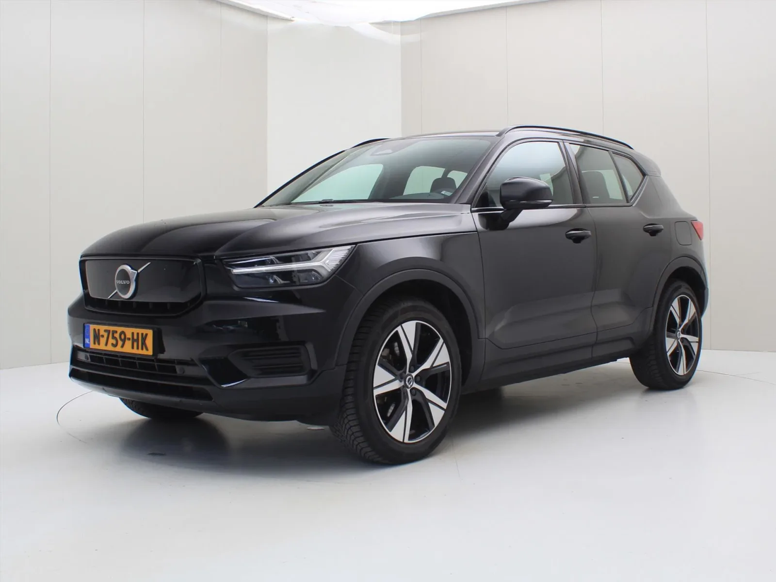 Volvo XC40 (2021) — foto 1