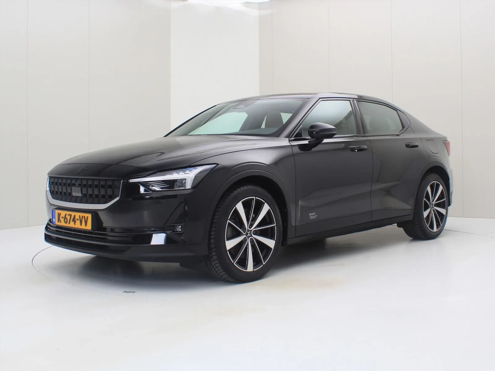 Polestar 2 (2021) — foto 1