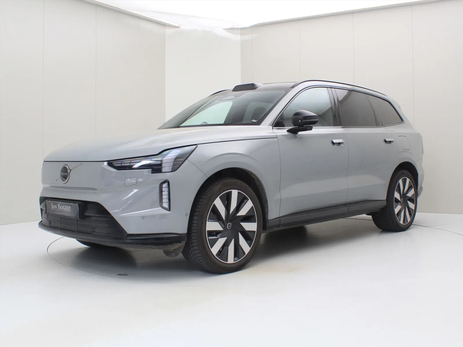 Volvo EX90 (2025) — foto 1