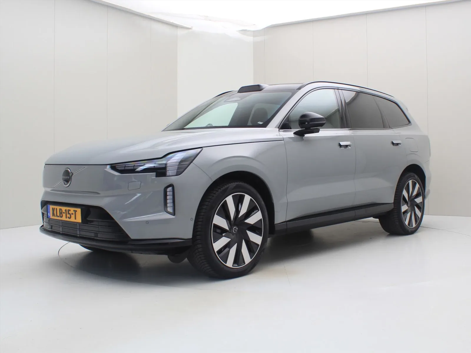 Volvo EX90 (2025) — foto 1