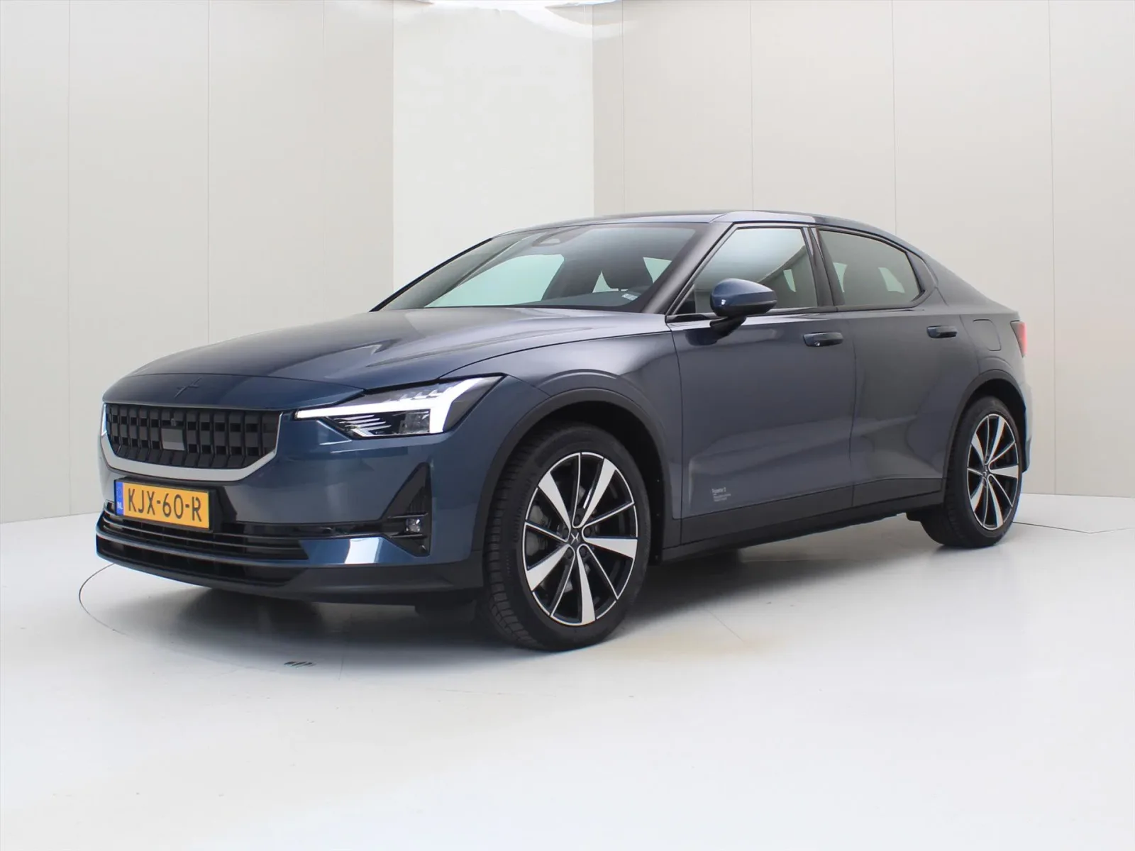 Polestar 2 (2022) — foto 1