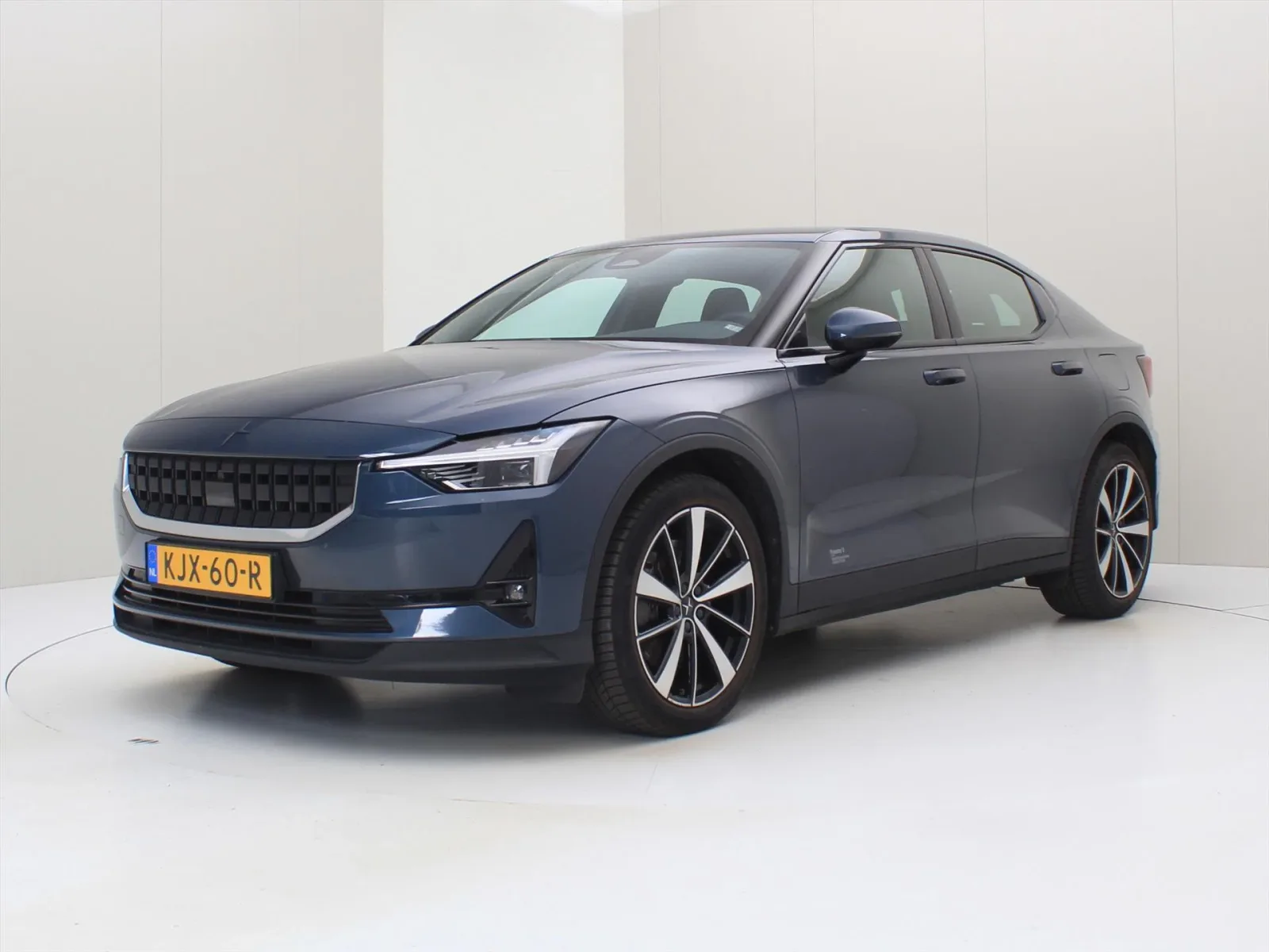 Polestar 2 (2022) — foto 1