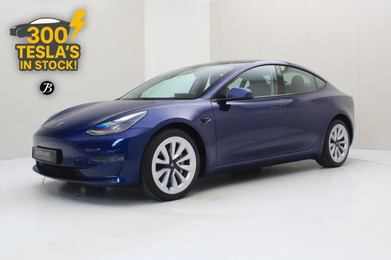 Tesla Model 3 (2022)