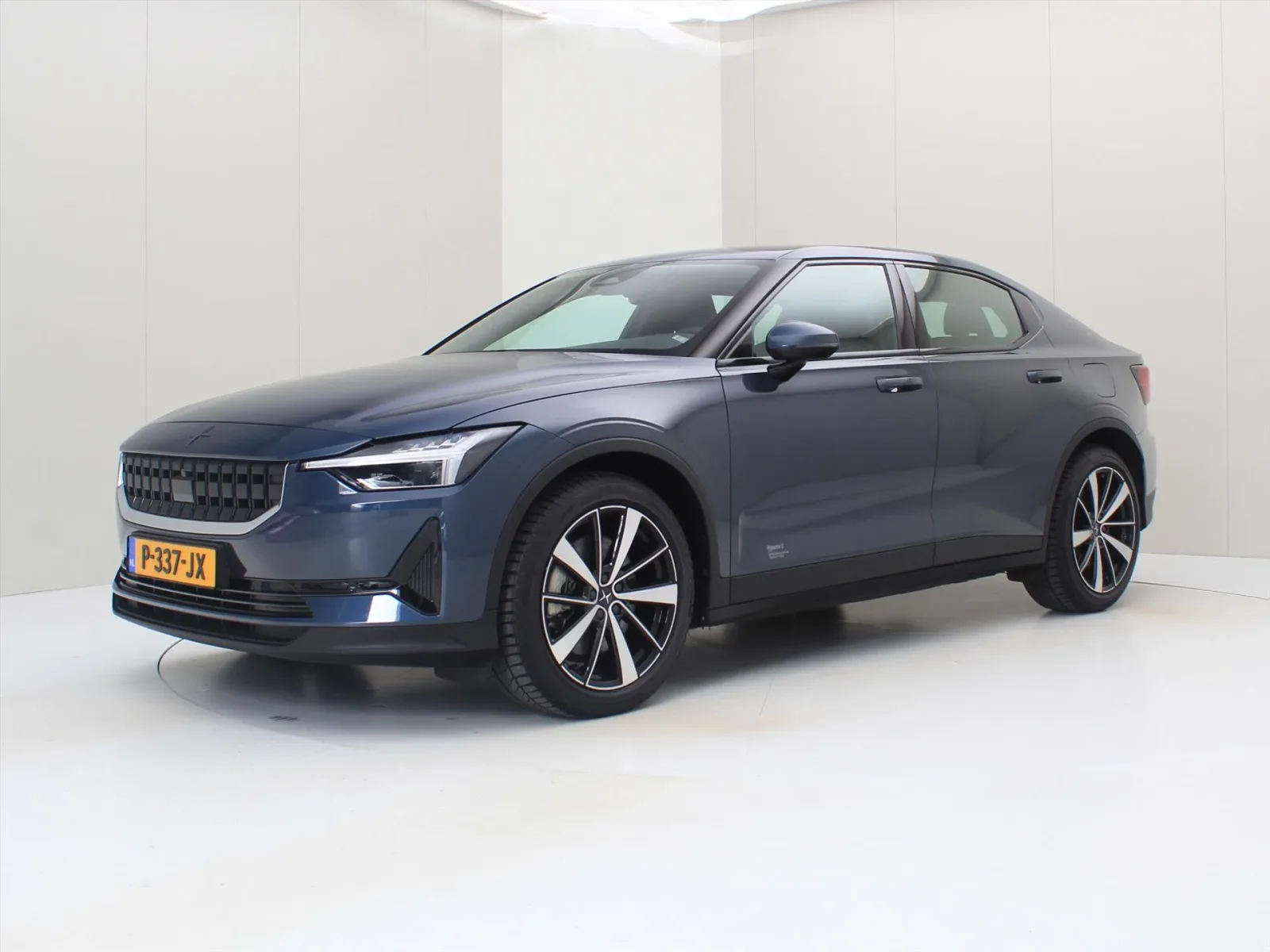 Polestar 2 (2022) — foto 1