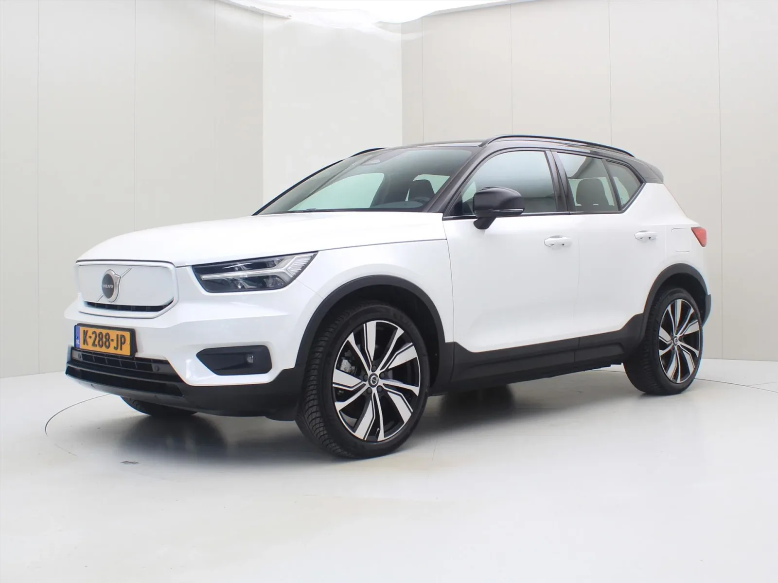 Volvo XC40 (2020) — foto 1