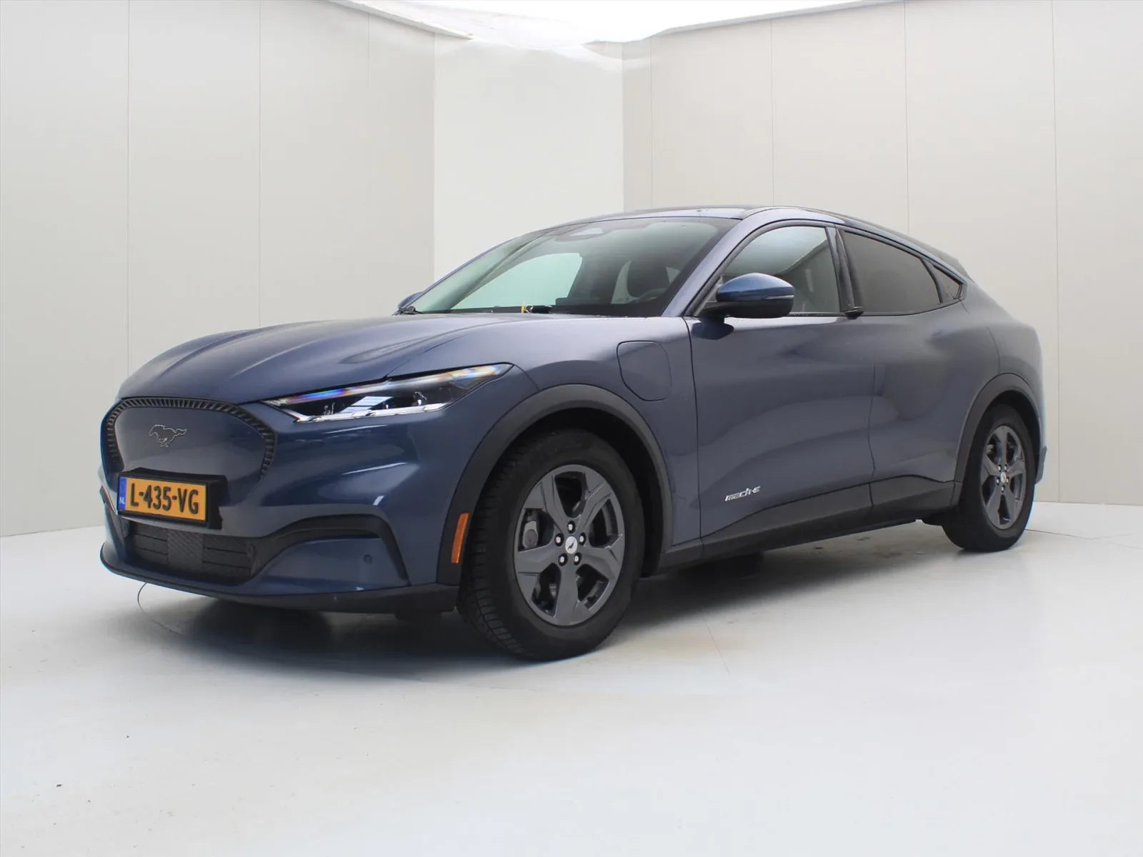 Ford Mustang (2021) — foto 1