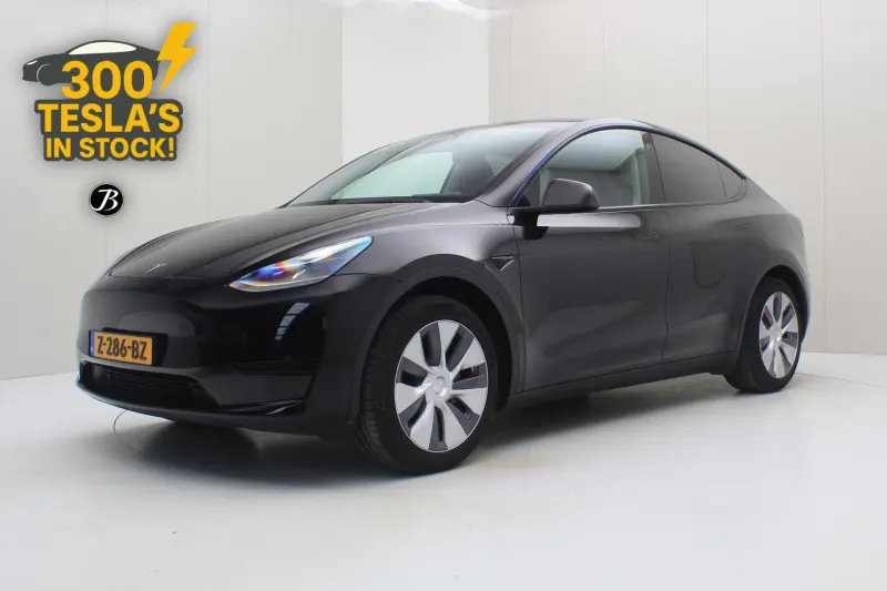 Tesla Model Y (2024)