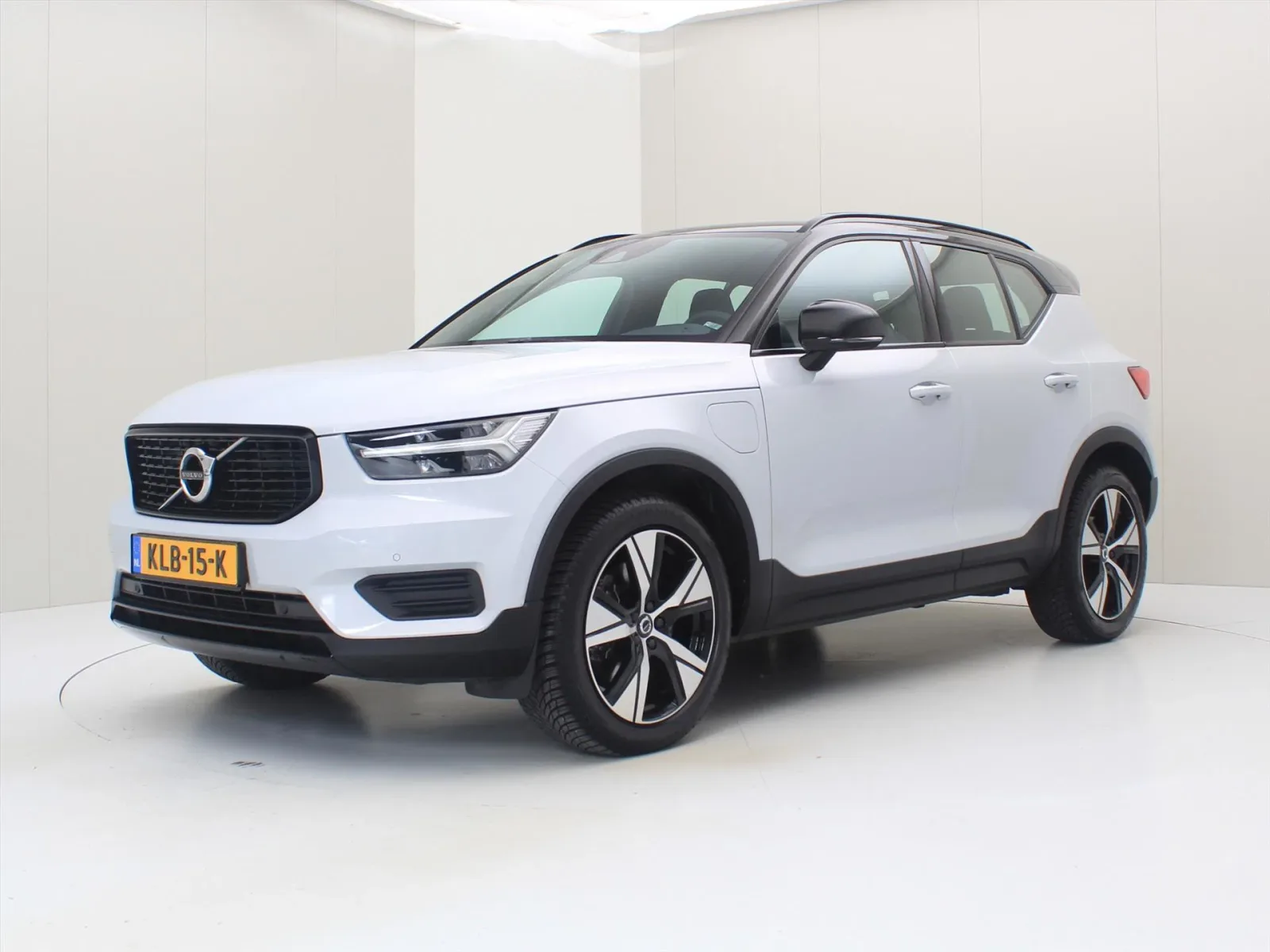 Volvo XC40 (2022) — foto 1
