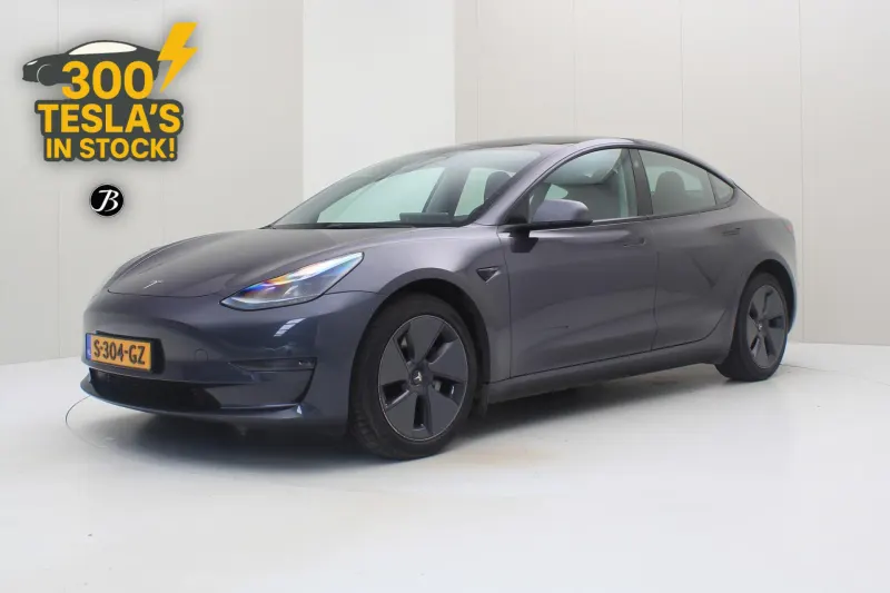 Tesla Model 3 (2022)