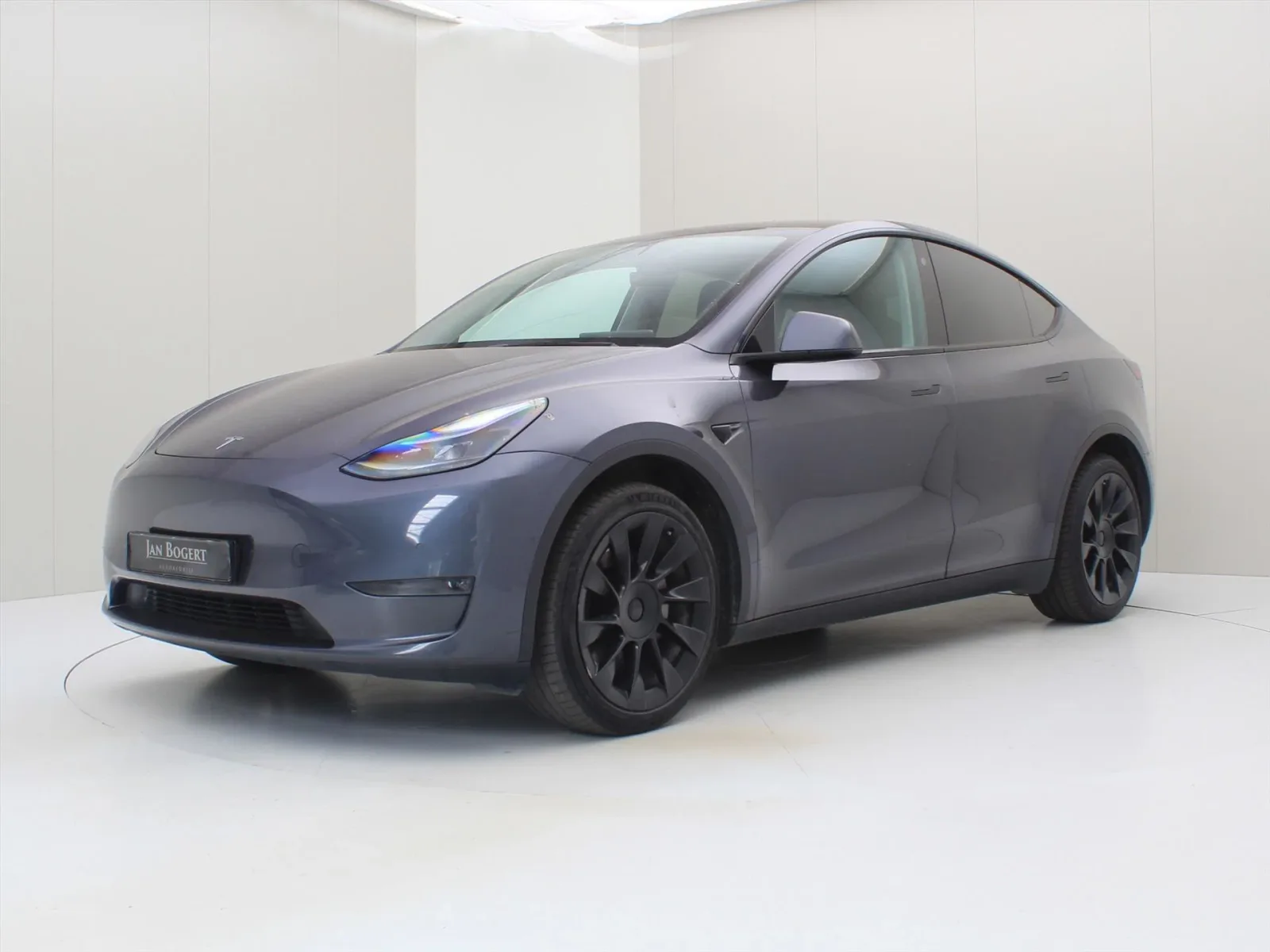 Tesla Model Y (2022) — foto 1