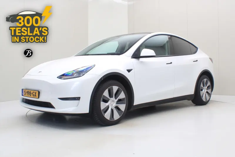 Tesla Model Y (2023)