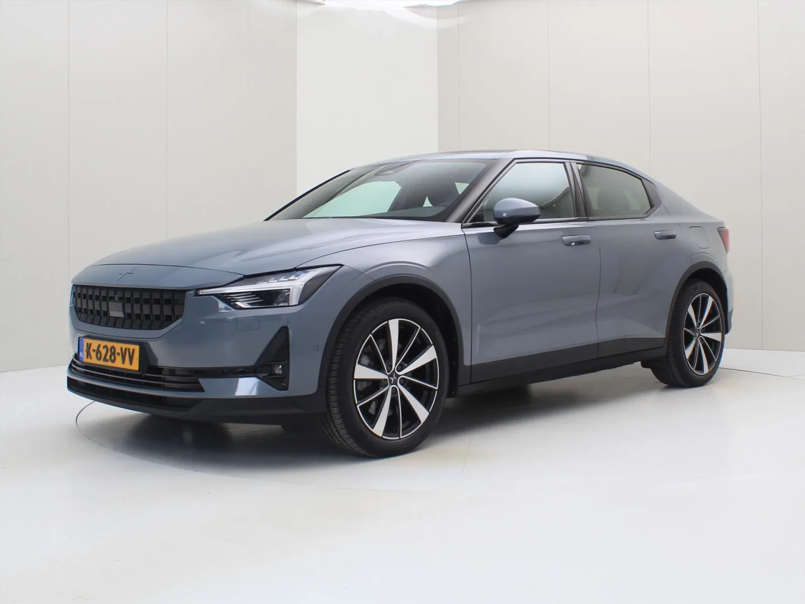 Polestar 2 (2021) — foto 1