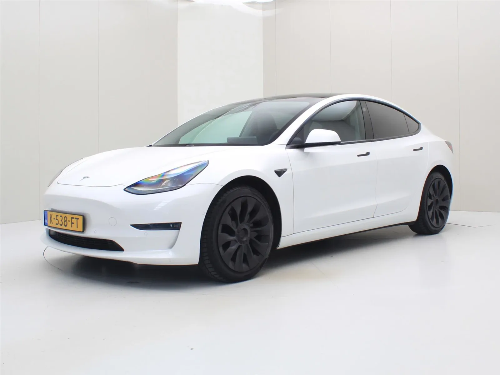 Tesla Model 3 (2020) — foto 1