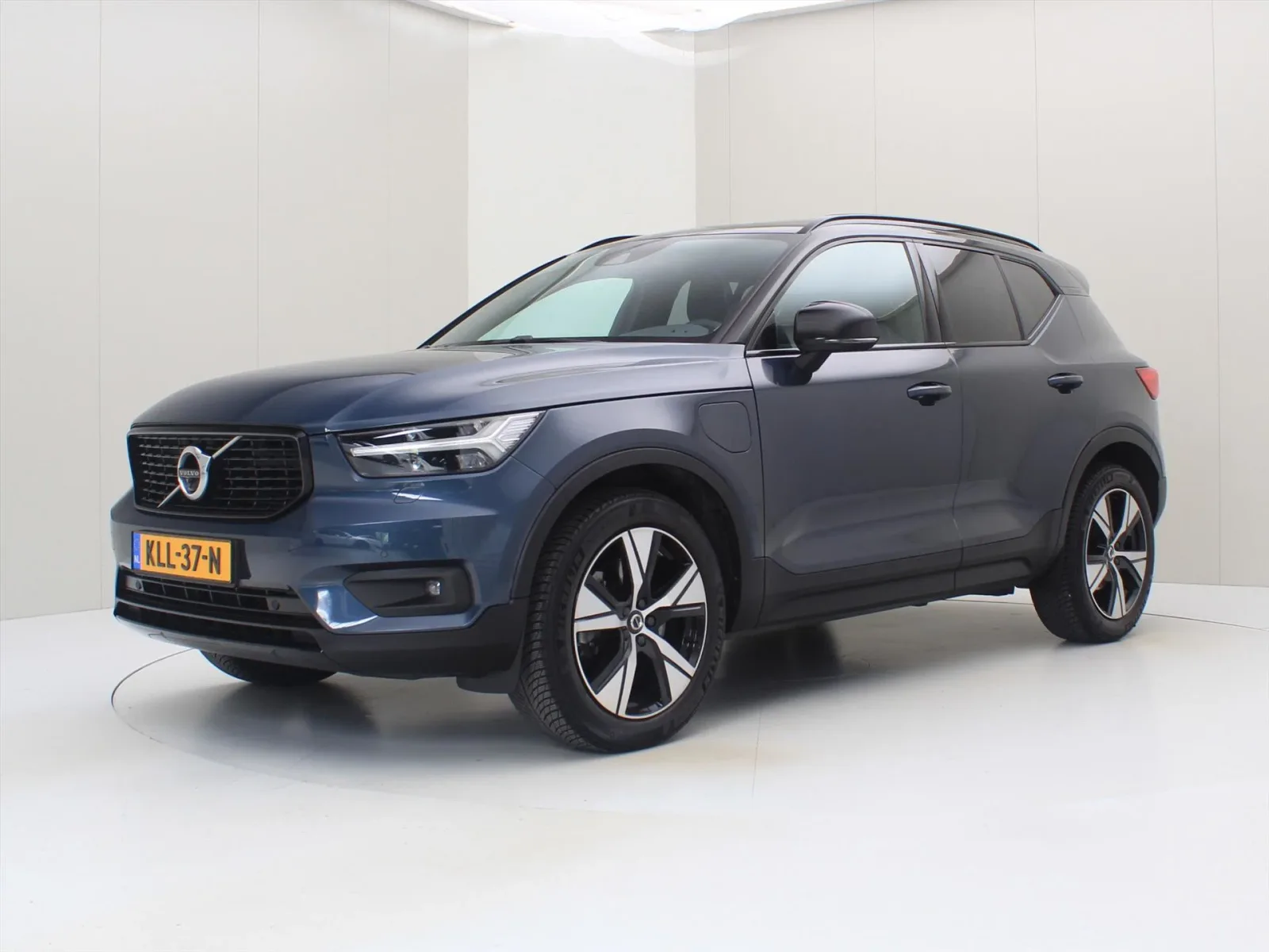 Volvo XC40 (2022) — foto 1