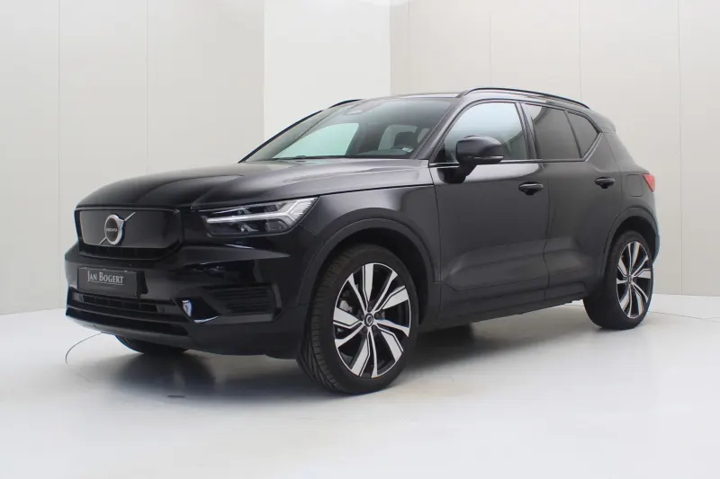 Volvo XC40 (2022)