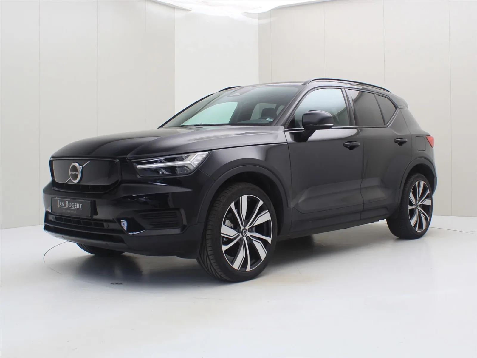 Volvo XC40 (2022) — foto 1