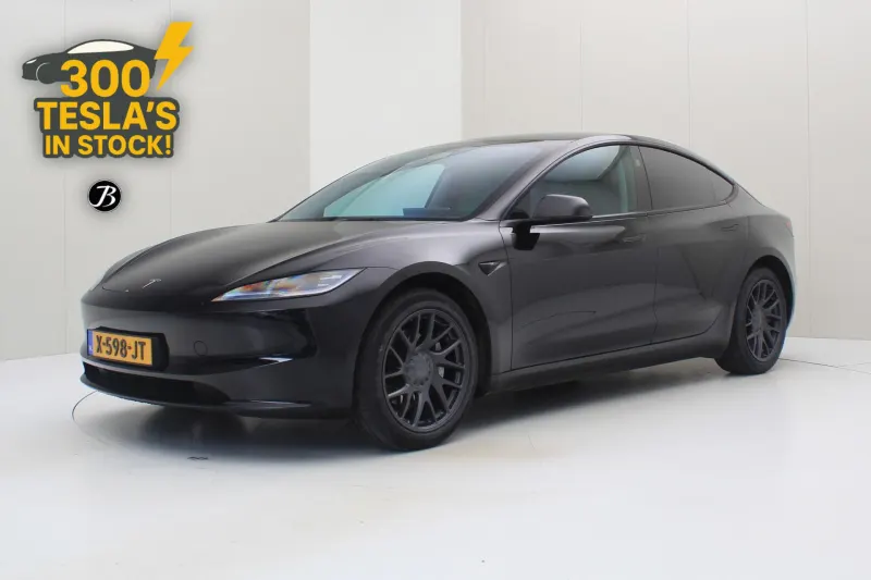 Tesla Model 3 (2023)