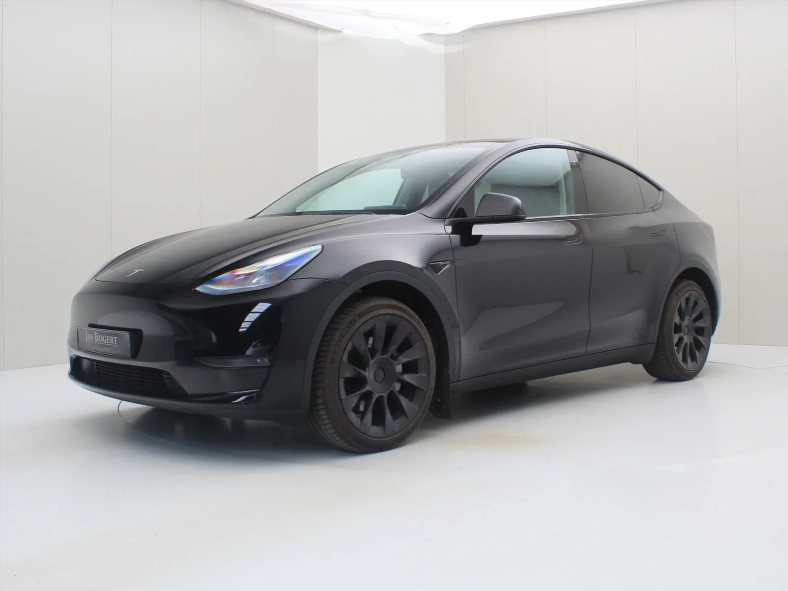 Tesla Model Y (2023) — foto 1