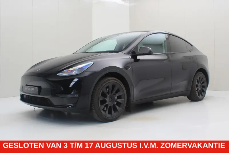 Tesla Model Y (2023)