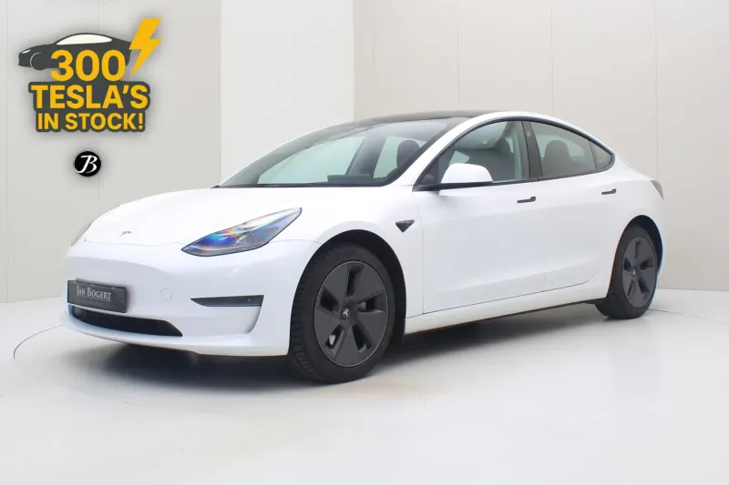Tesla Model 3 (2023)