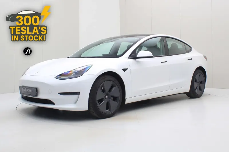 Tesla Model 3 (2023)