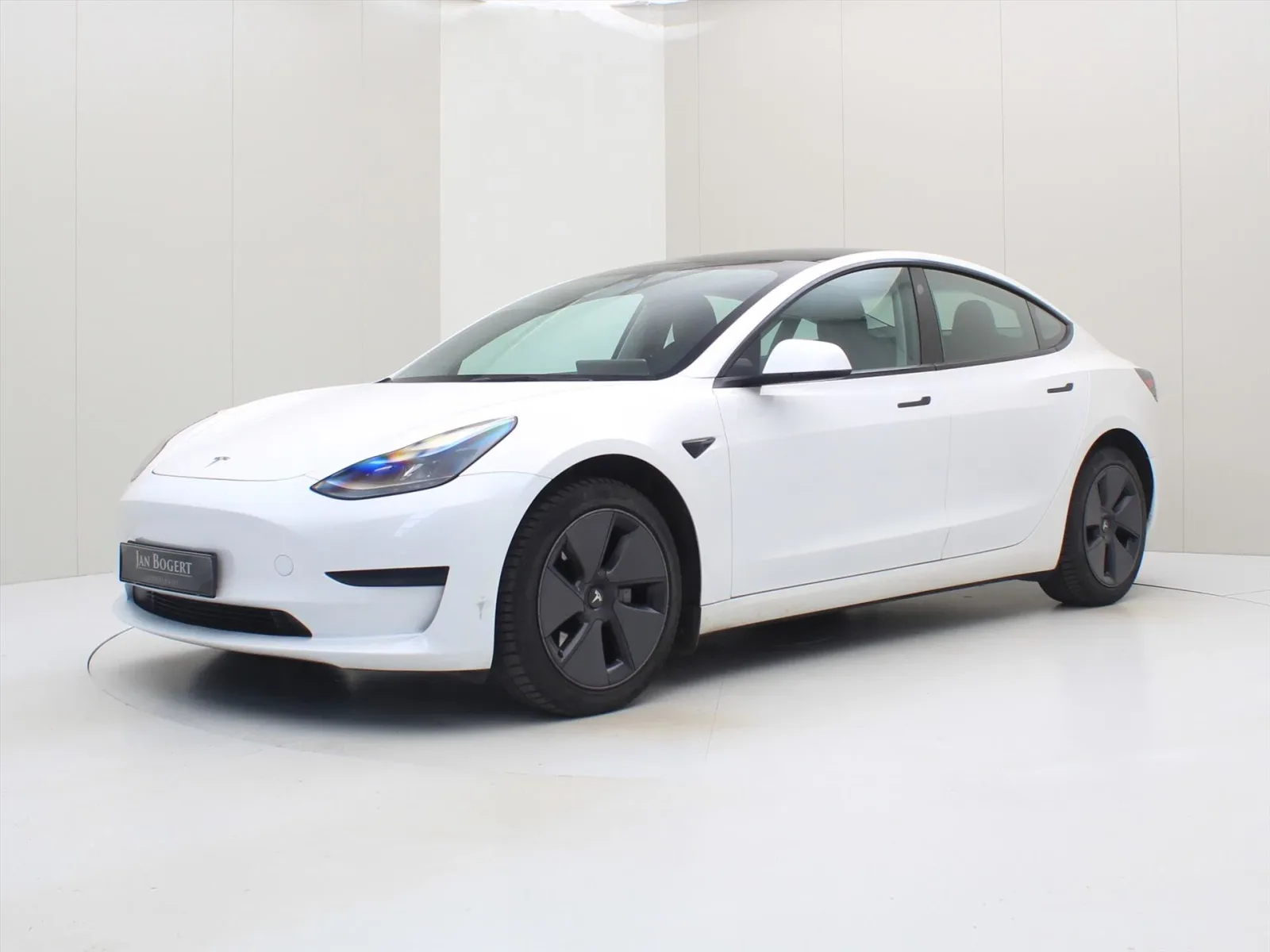 Tesla Model 3 (2023) — foto 1