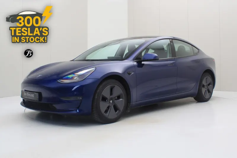 Tesla Model 3 (2022)