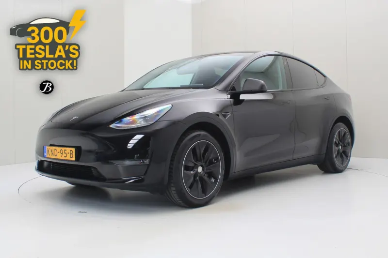 Tesla Model Y (2023)