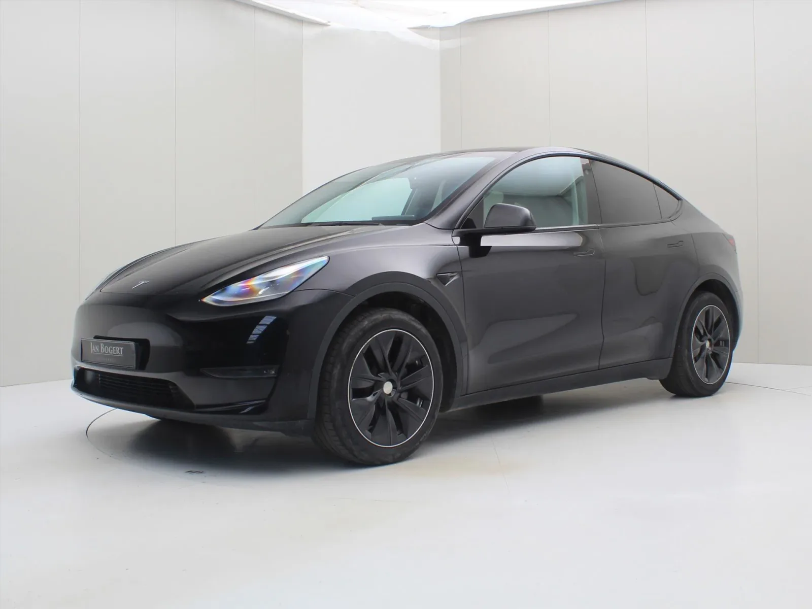 Tesla Model Y (2023) — foto 1