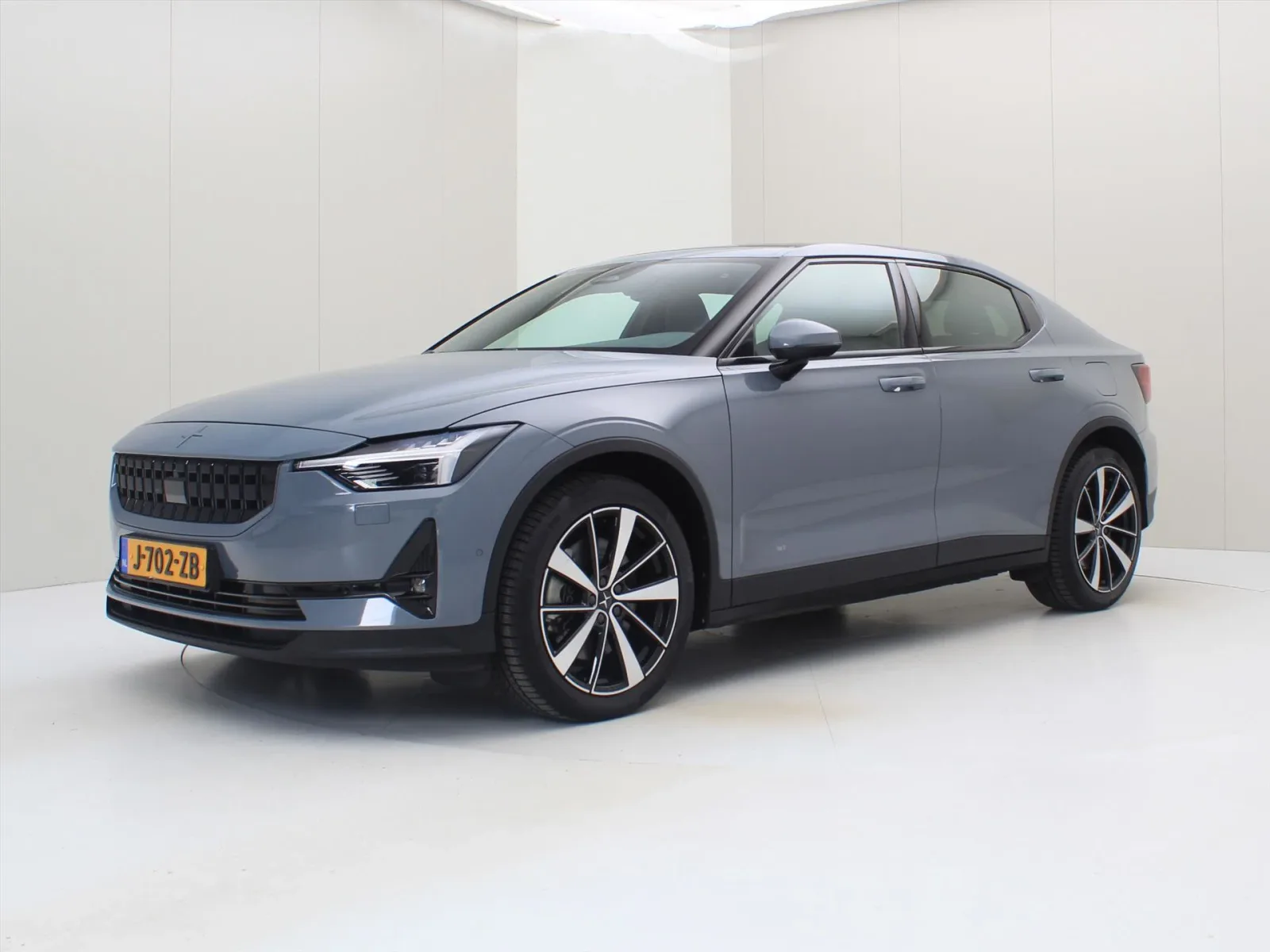 Polestar 2 (2020) — foto 1