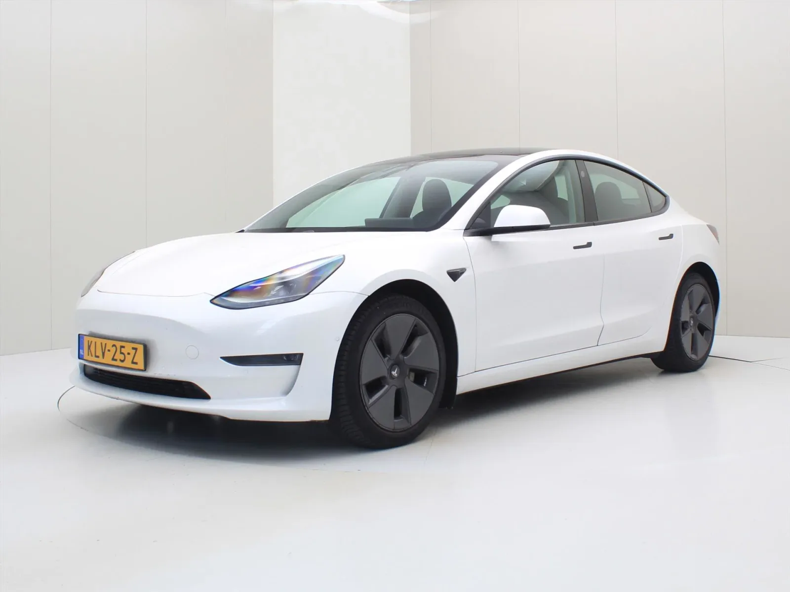 Tesla Model 3 (2021) — foto 1