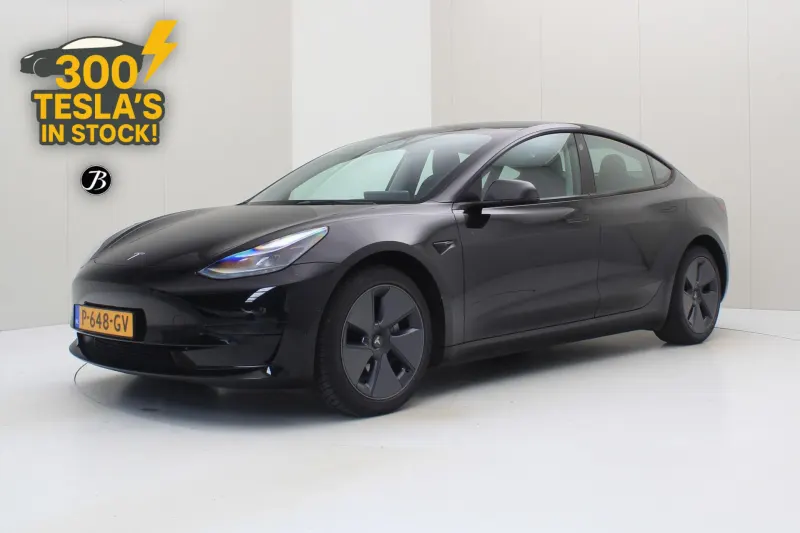 Tesla Model 3 (2022)