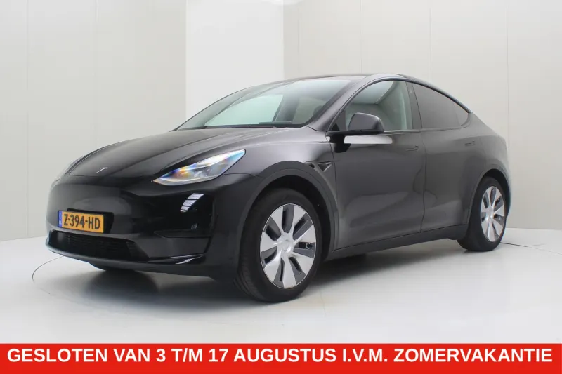 Tesla Model Y (2024)
