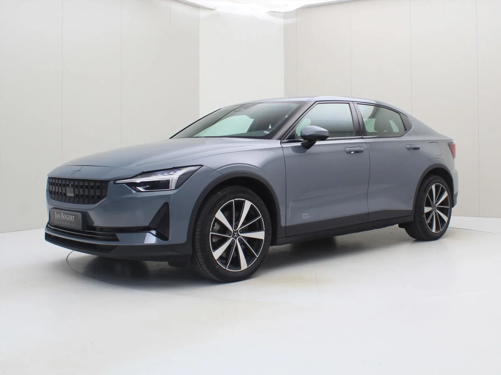 Polestar 2 (2022) — foto 1