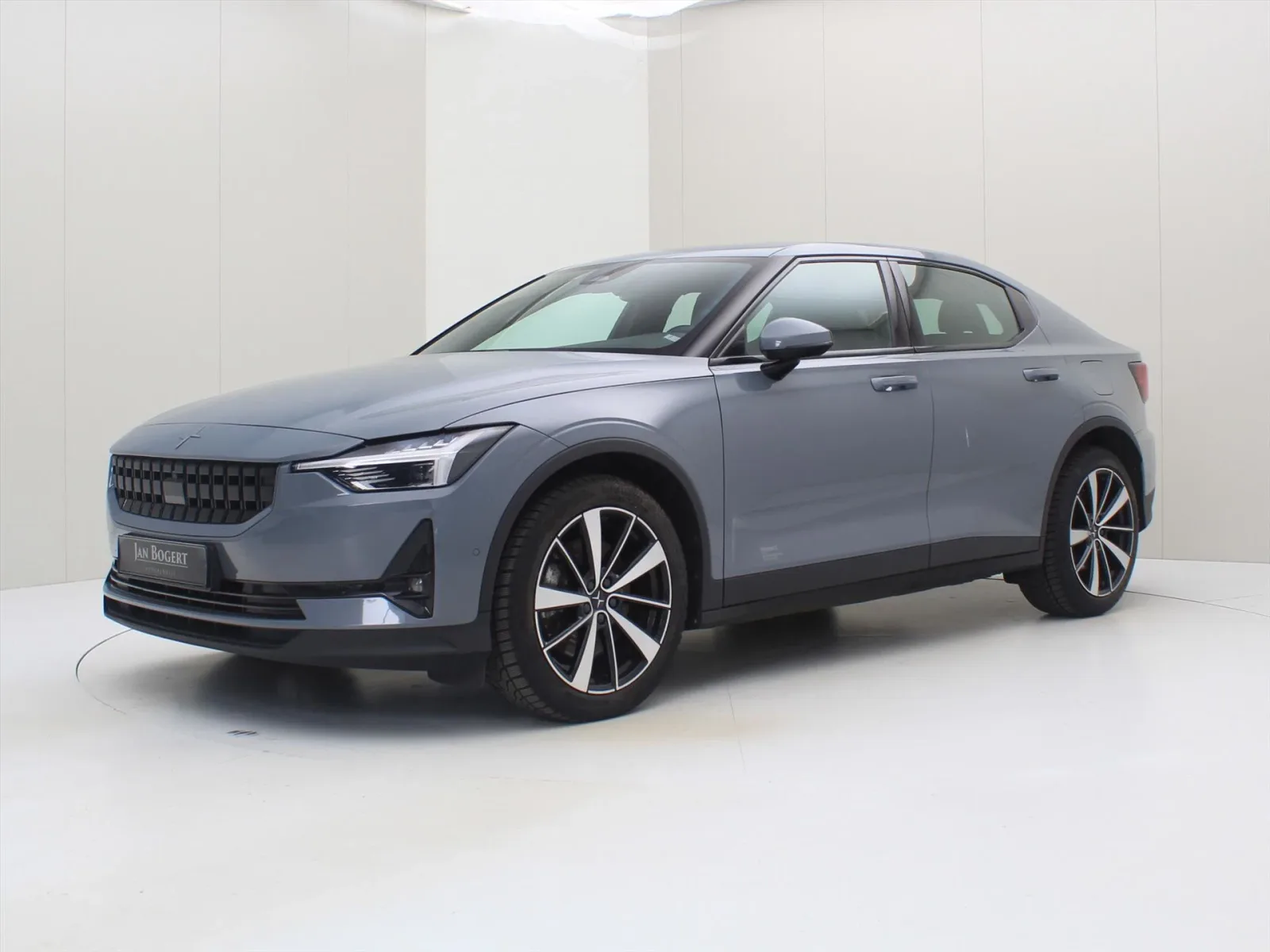 Polestar 2 (2021) — foto 1