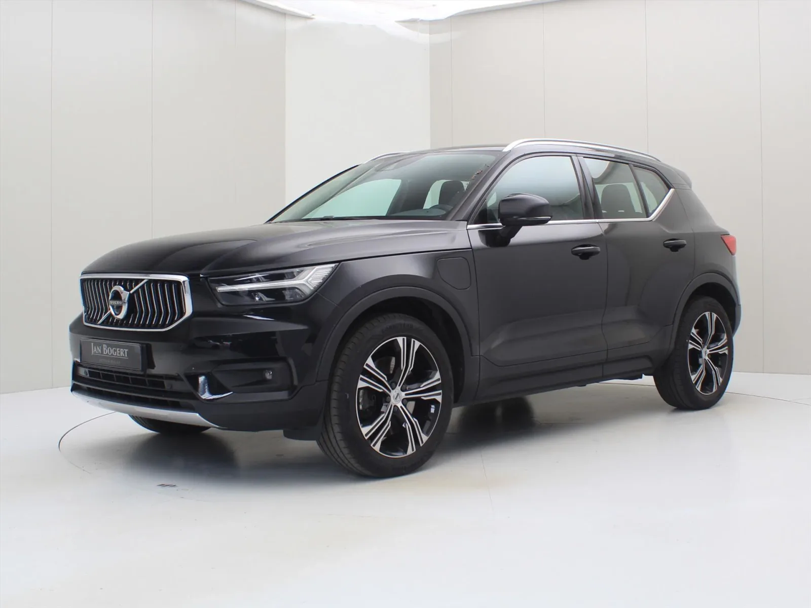 Volvo XC40 (2021) — foto 1