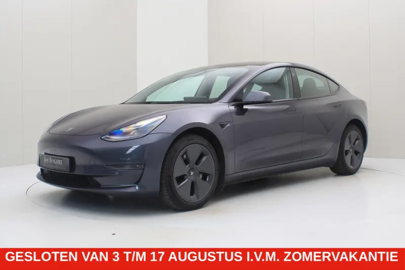 Tesla Model 3 (2023)