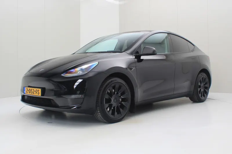 Tesla Model Y (2022)