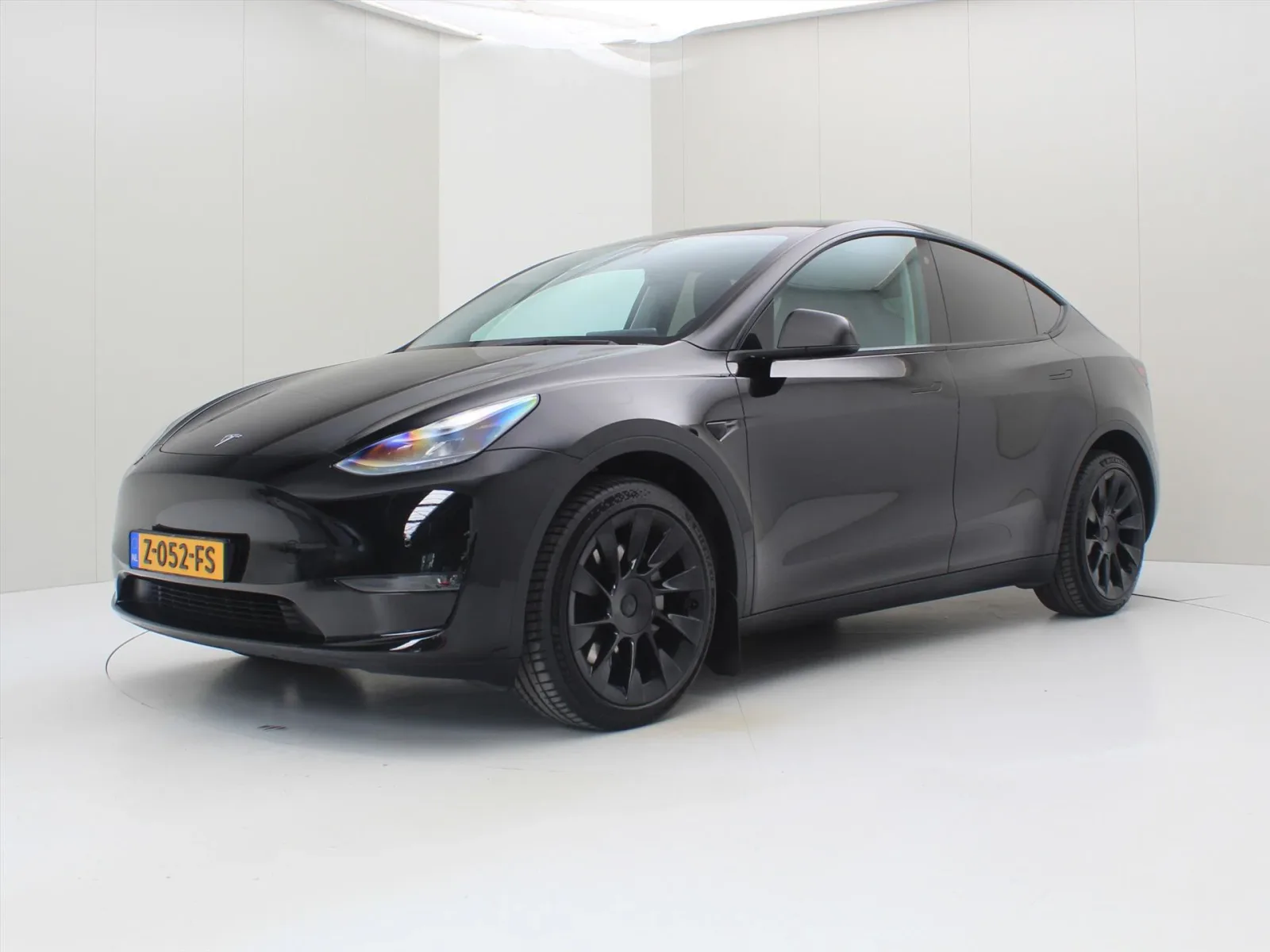 Tesla Model Y (2022) — foto 1