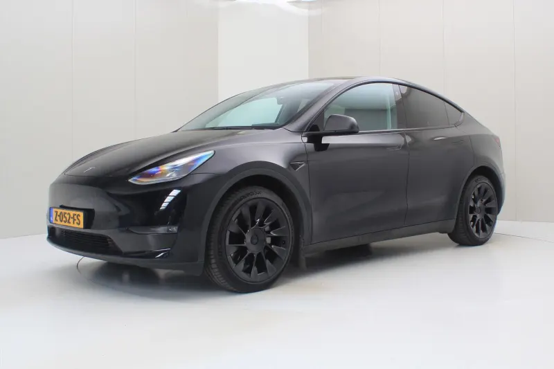Tesla Model Y (2022)