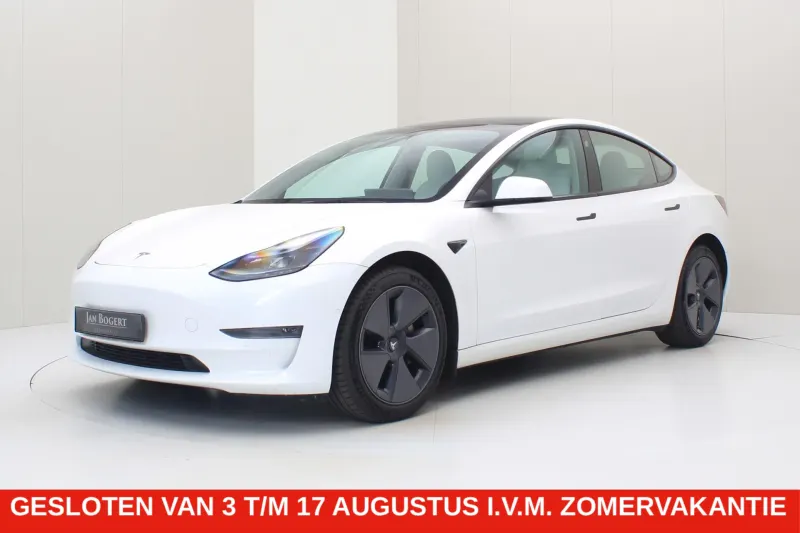 Tesla Model 3 (2022)