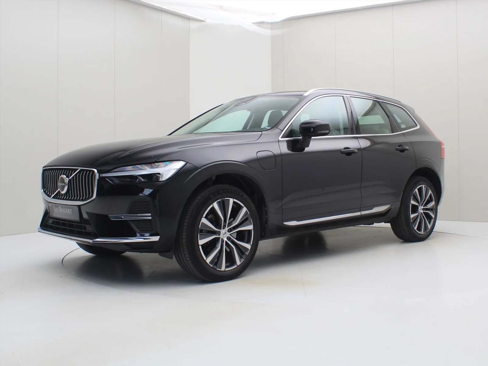Volvo XC60 (2022) — foto 1